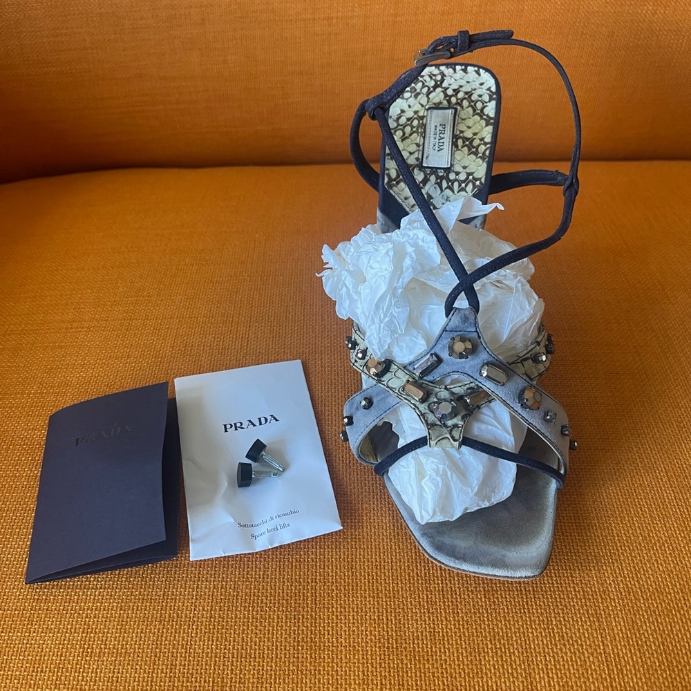 Vintage Prada Women's Strappy Heels - Black and Gold - Picture 12 of 16